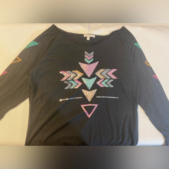 Relaxed, Black Long Sleeve Top with Sequined, Arrow Design | M | Charlotte Russe - Picture 2 of 5